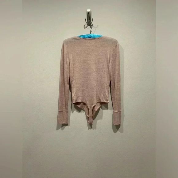 ABERCROMBIE & FITCH Soft A&F Cozy Bodysuit in Soft Pink / Size Small / - Picture 4 of 5